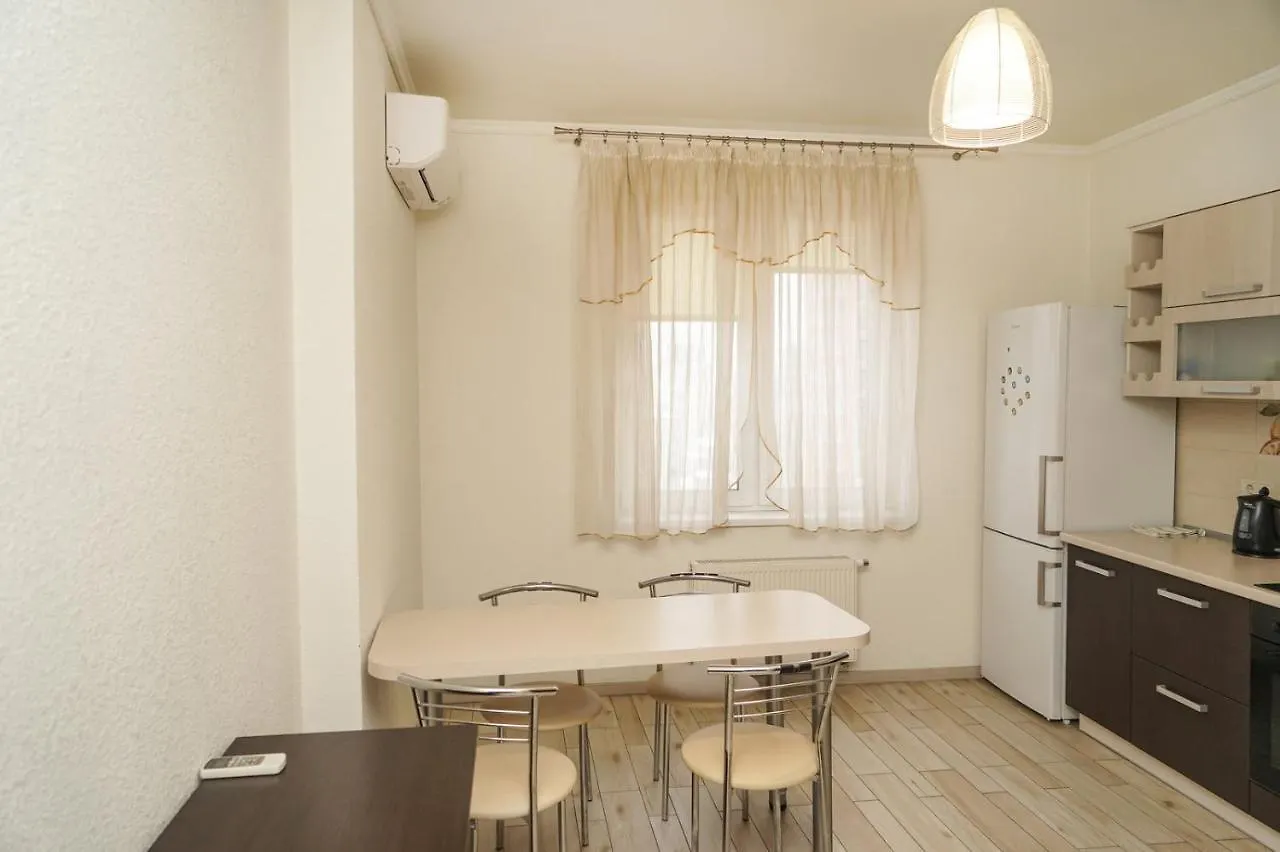 Kyiv Apartment On Chornovola 27